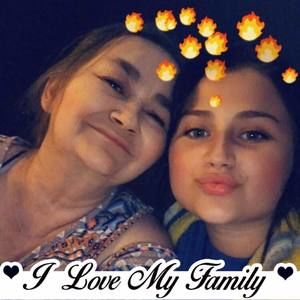 Meet your Posher, Lorraine